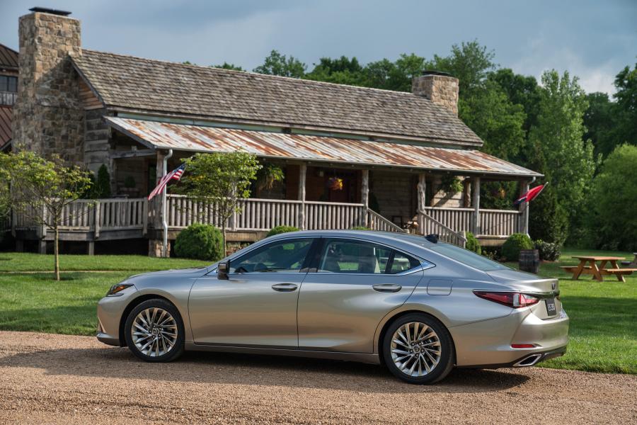  Lexus ES350 2018 года  (NA) (фото 10 из 15)